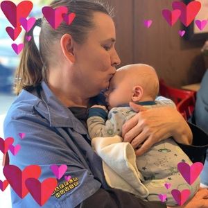 Meet your Posher, Debbie